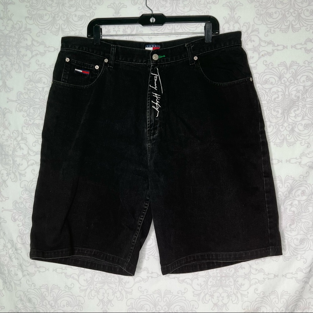 Vintage 90s Retro Y2K Tommy Hilfiger with cursive spell out shorts size 38